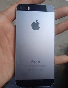 iPhone 5s 64GB official PTA Approved All Accesrees