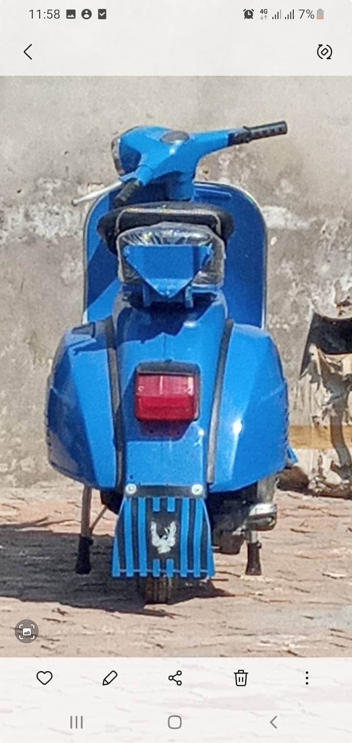 Vespa 1988 recently restored 3