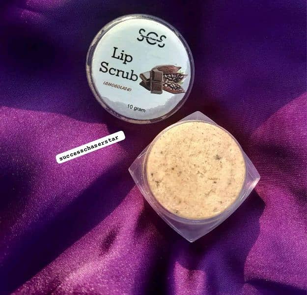 Lip scrub and lip balm 6