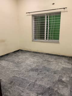 2 beds flat available for rent