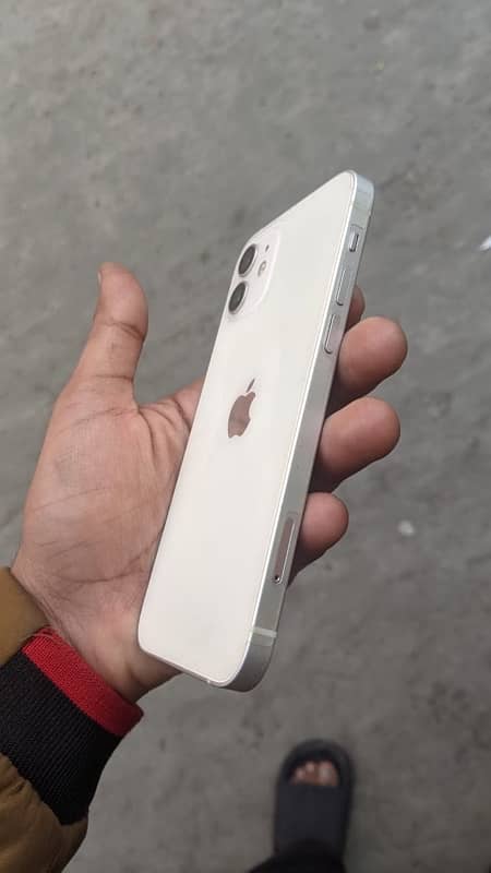 IPhone 12 64GB NON PTA 1