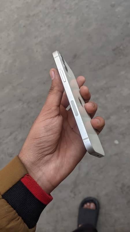 IPhone 12 64GB NON PTA 11