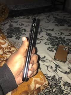 iPhone 11pro max 64jb 60000 nonpta but sim chlti ha full ok ha