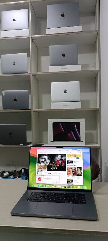 Apple MacBook  M1 Pro  2021 16" 16/1Tb 2