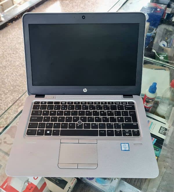 HP elitebook 840 G2 1