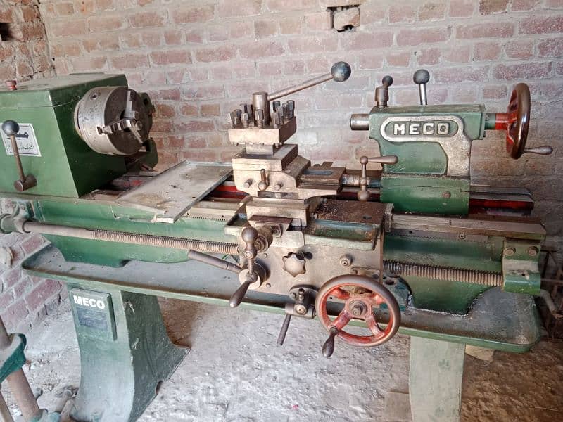 lathe machine 5 ft noting gear 3