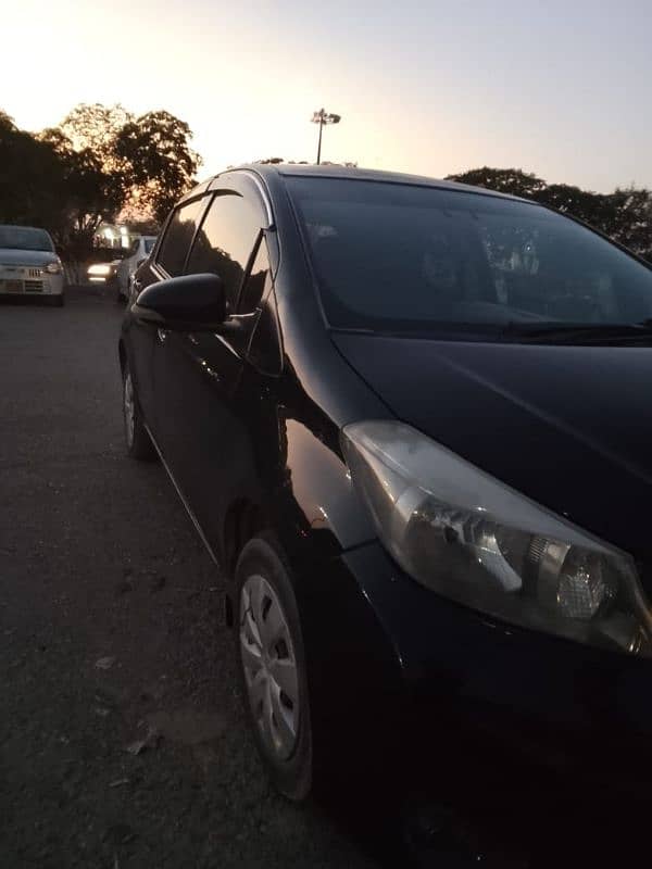 Toyota Vitz 2013 3