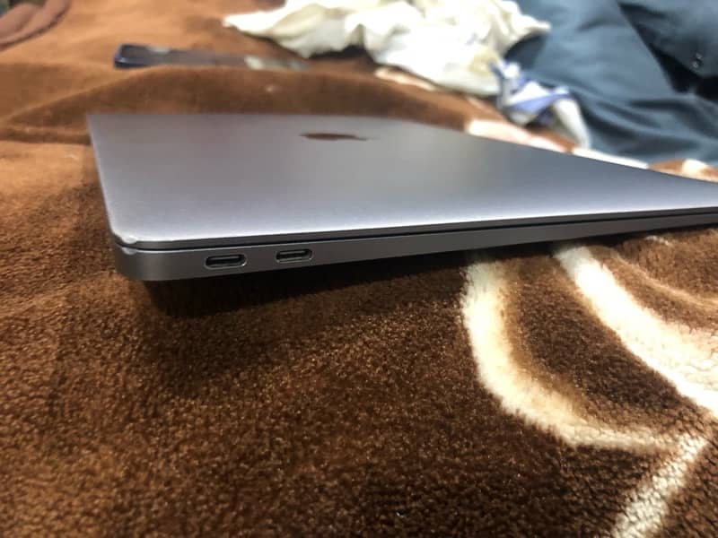 Macbook air m1 2020 16/512 With orignal charger 2