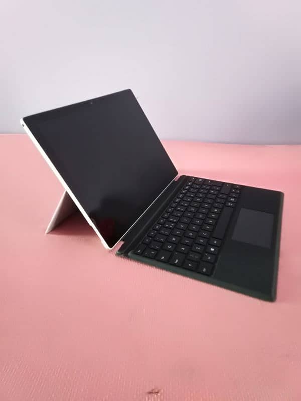 Microsoft surface pro 5 i5 7th Generation 2