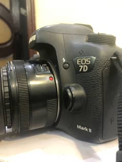 canon 7d mark 2  35 - 70 mm lens