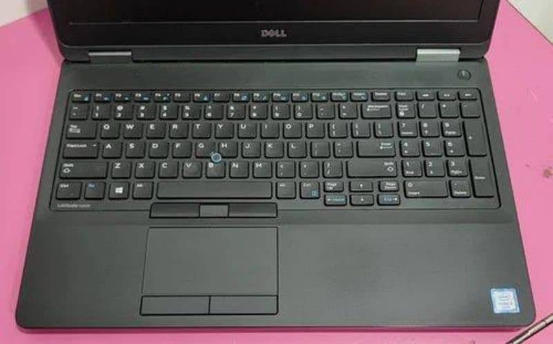 Dell Latitude E5570 1