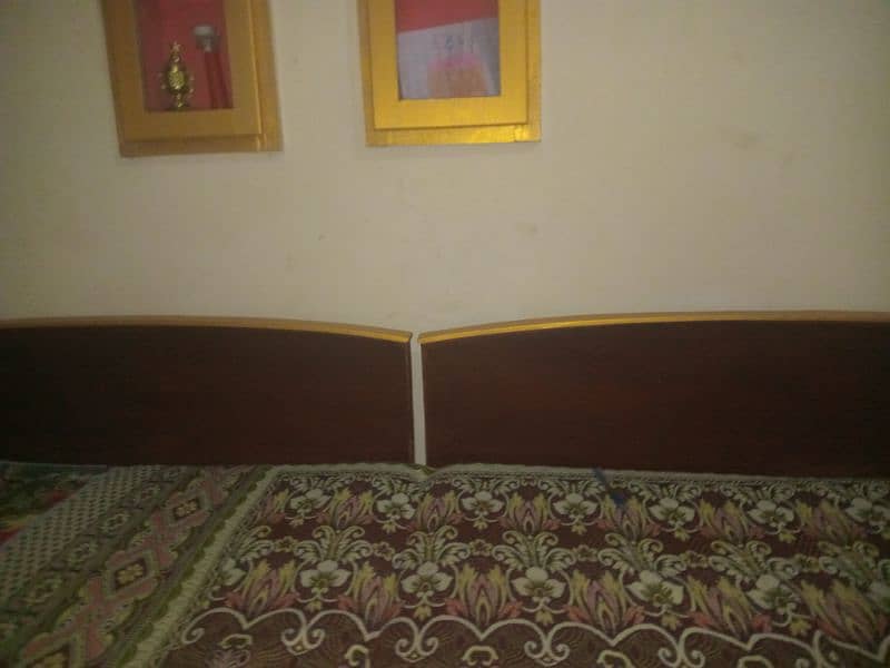 single dabble bed pure wooden just like new 5