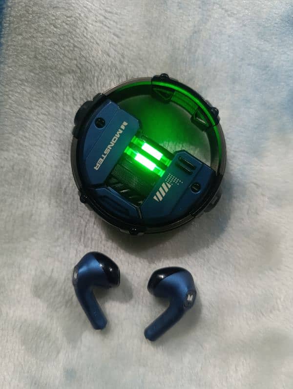 MONSTER Gaming earbuds 1