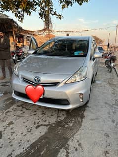 Toyota Prius Alpha 2018