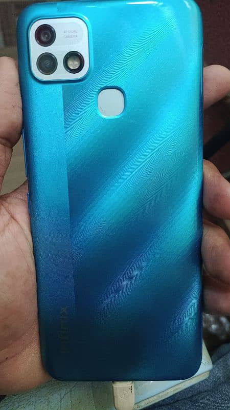 Infinix hot 10i 4gb/128gb PTA approved condition 10/8 1