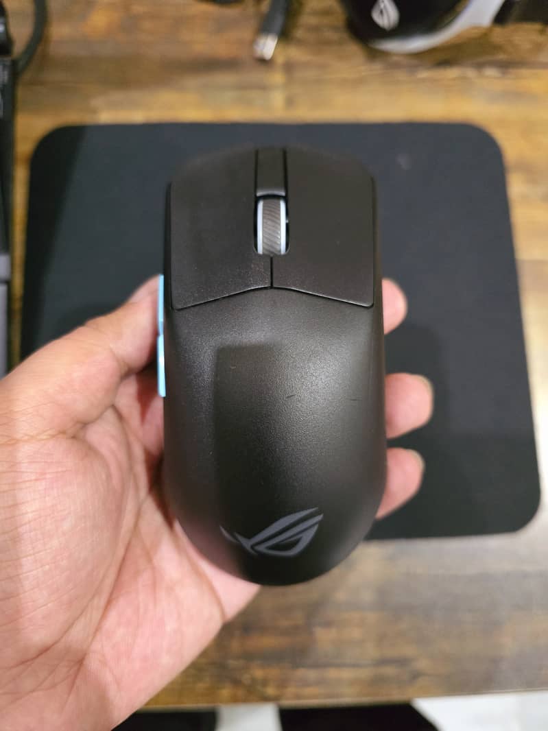 Asus Harpe Ace Aim Lab Edition 1