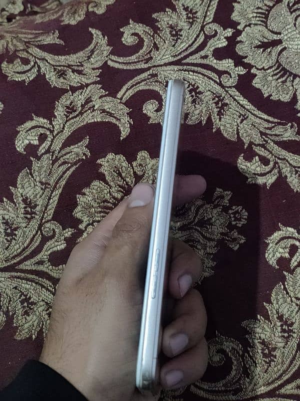 OPPO A57 4+64 5