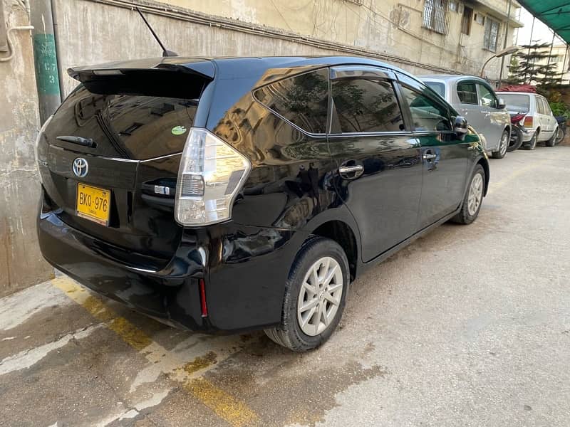 Toyota Prius Alpha 2014 model 2017 registration 7 seater 3