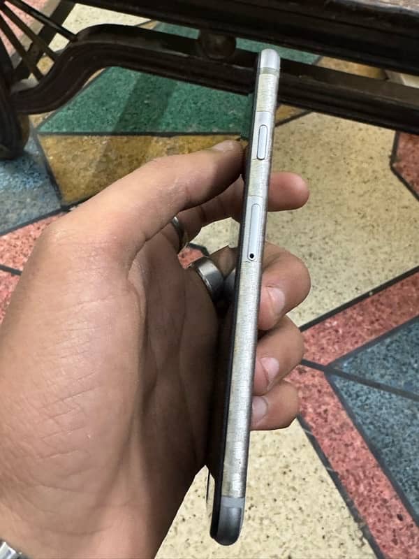 iphone 6 pta appoved 64 gb 10/9 condition 0