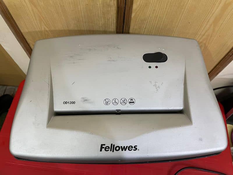 Fellowes 12 Sheets A4 Stripcut Paper Shredder Imported 3