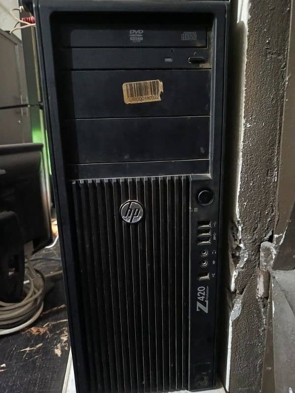 HP Z420 Workstation 1