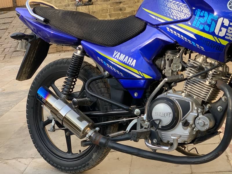 Yahama YBR125G blue colour 2019 modal 2