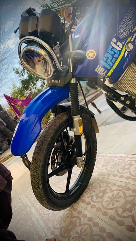 Yahama YBR125G blue colour 2019 modal 6