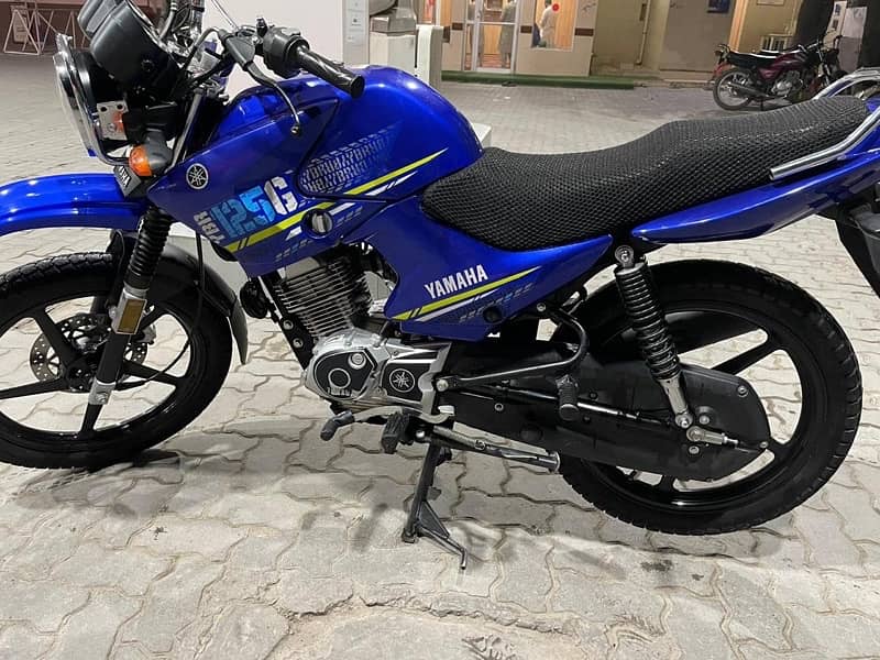 Yahama YBR125G blue colour 2019 modal 9