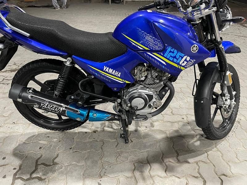 Yahama YBR125G blue colour 2019 modal 10