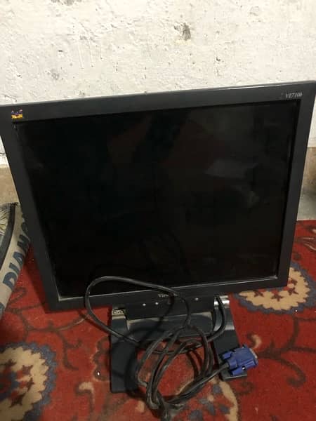 computer lcd urgent sale 0