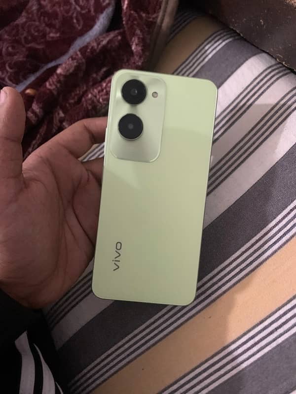 vivo y18 in good condition 128gb memory total genean 6