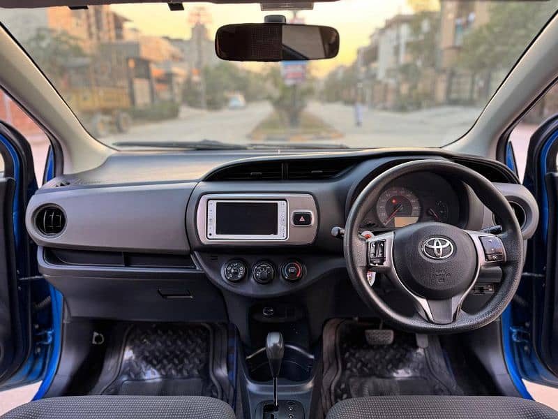 Toyota Vitz 2014 17