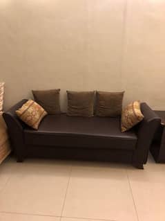 3-Seater Sofa in Excellent Condition – Comfortable & Stylish!