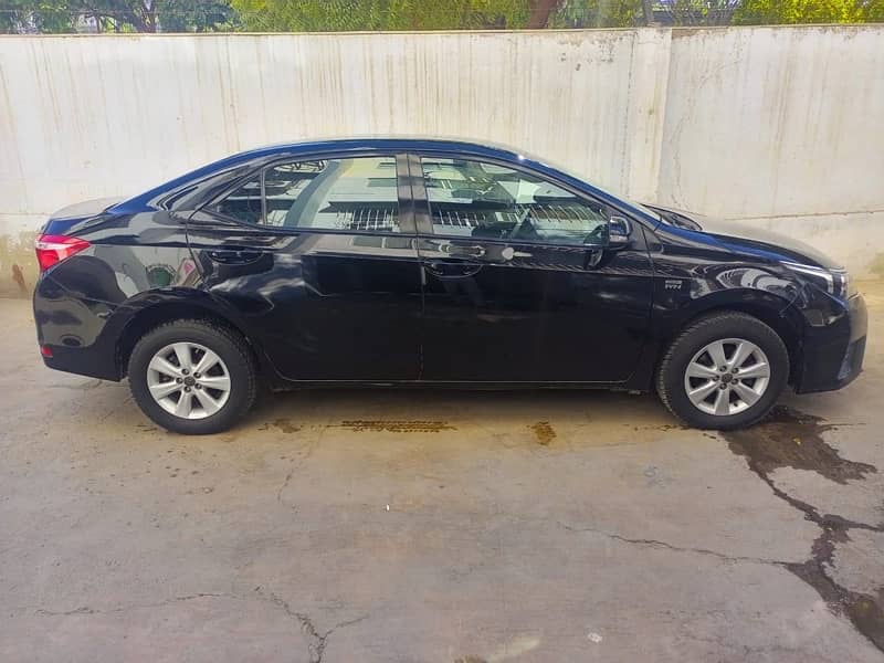 Toyota Corolla Altis 2015 3