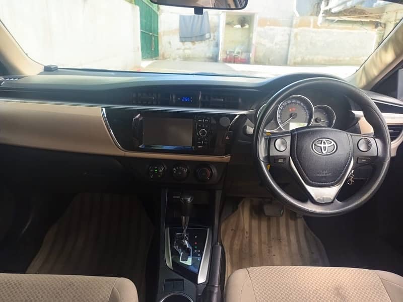 Toyota Corolla Altis 2015 5