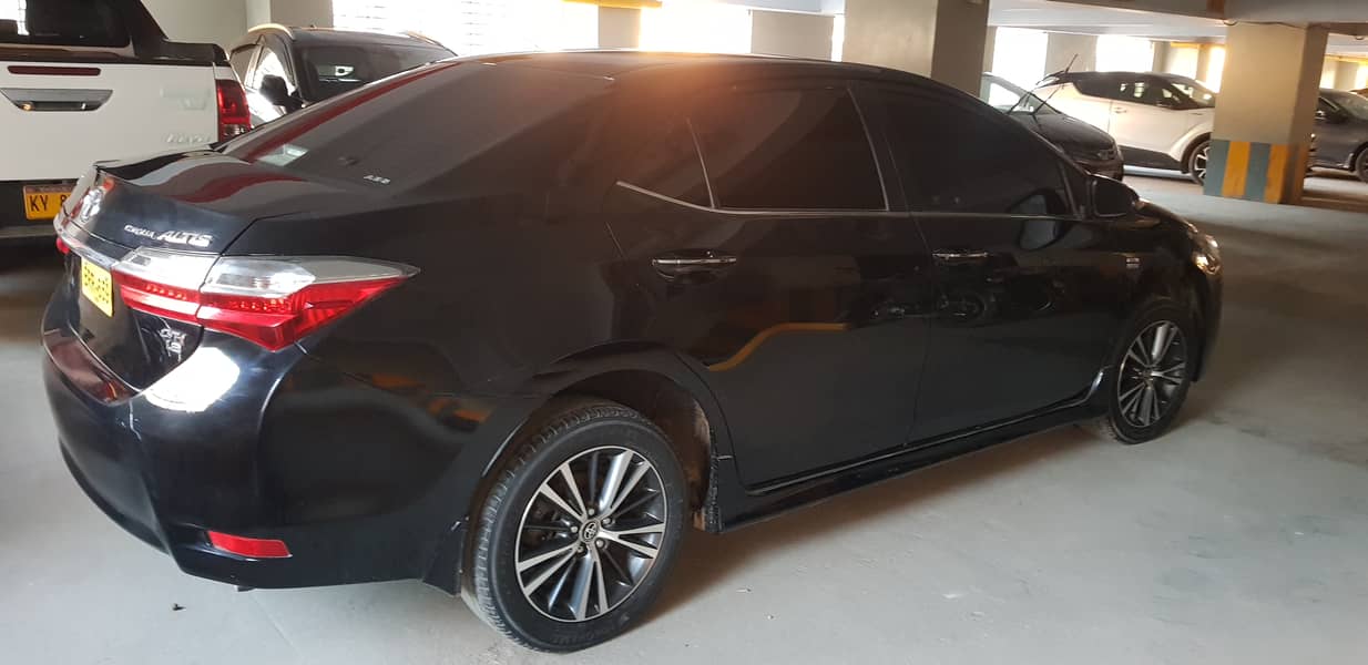 Toyota Corolla Altis 2020 grande 9