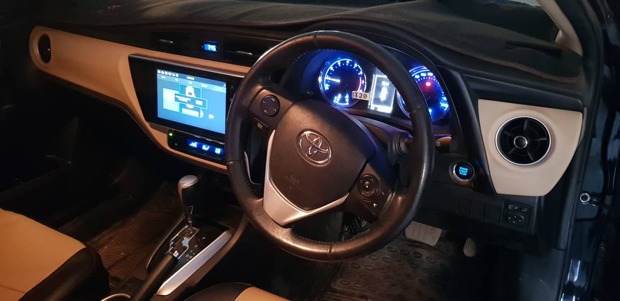 Toyota Corolla Altis 2020 grande 10