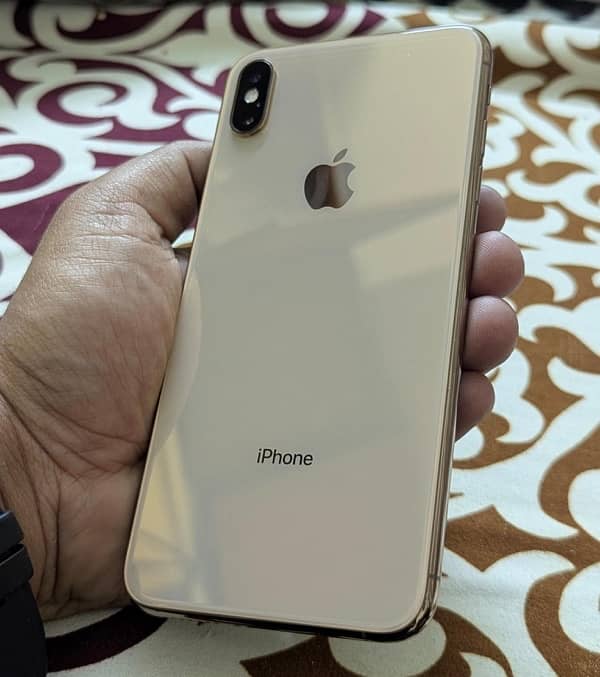 Iphone XSMax For Sale Gold Color 3