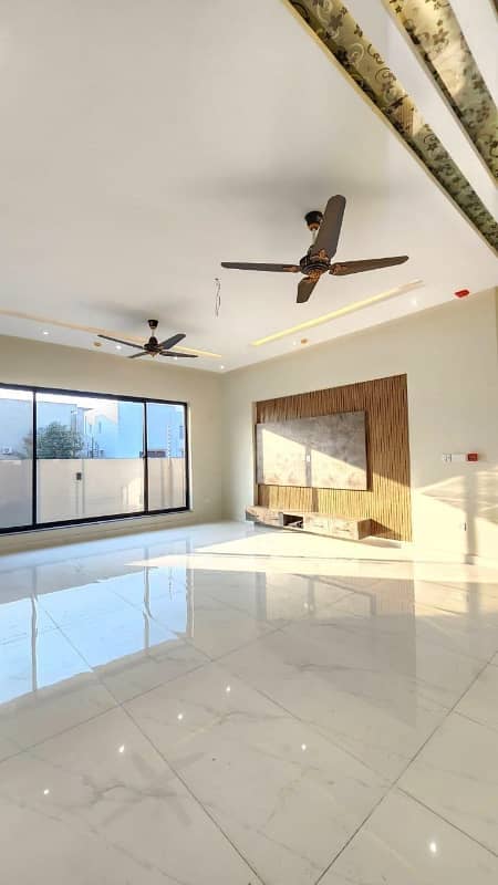 1 Kanal Well Maintain Super Hot Located Bungalow Is Available For Rent In The Best Block Of DHA Phase 6 Lahore 4