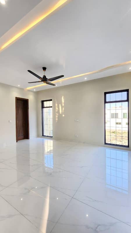 1 Kanal Well Maintain Super Hot Located Bungalow Is Available For Rent In The Best Block Of DHA Phase 6 Lahore 8