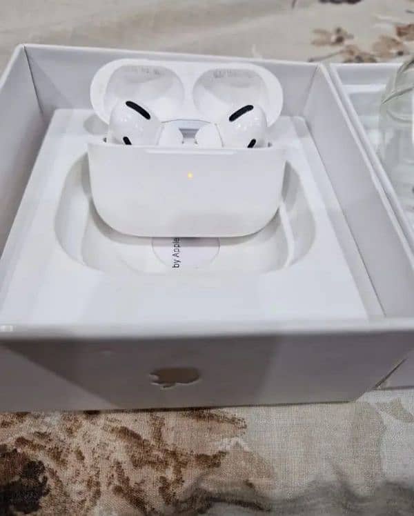 apple air pods pro 4