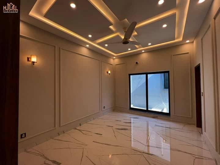 We Are Offering A 10 Marla Upper Portion Available For Rent In Jasmine Block Bahria Town 16