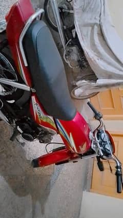 Honda CD 70 Dream 2017 Model for Sale – Excellent Condition