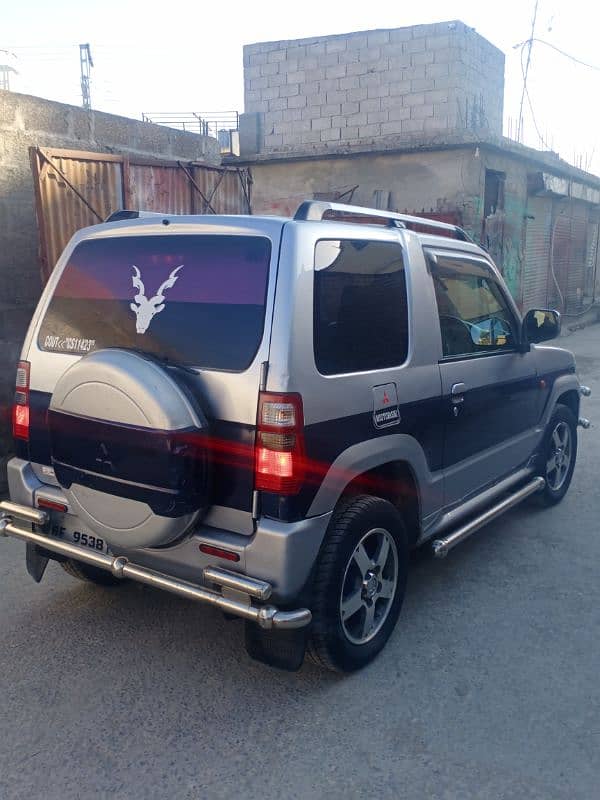 Mitsubishi Pajero Mini 2010 1