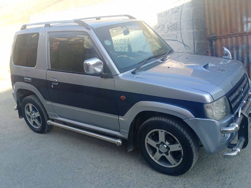 Mitsubishi Pajero Mini 2010 3