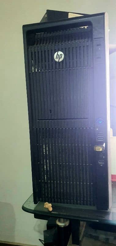 Hp Z820 Workstation 1