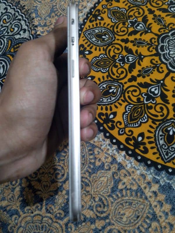 oppo A57 3/32 condition 10/8 with box 3