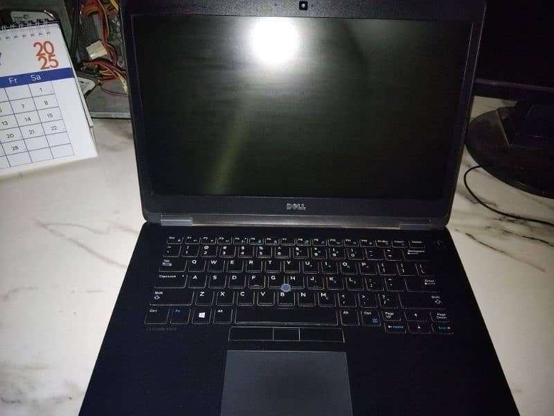 DELL LATITUDE E7470 10/9.5 CONDITION. 1