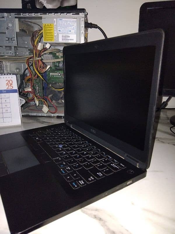 DELL LATITUDE E7470 10/9.5 CONDITION. 2