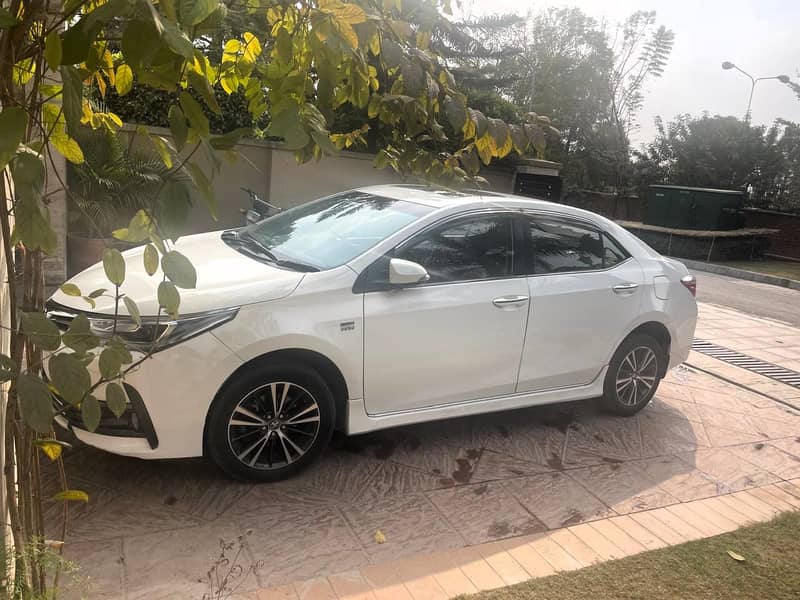 Toyota Corolla Altis Grande CVT-i 1.8 2019 0